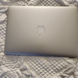 Apple Silver Laptop